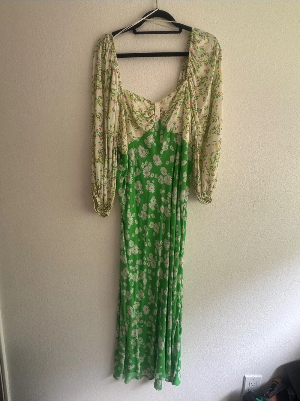 RIXO Green and Cream Floral Long-Sleeve Maxi Dress - Picture 5 of 5